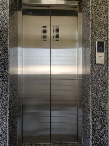 8 Persons Automatic Passenger Lift
