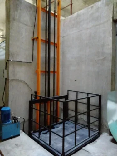 1000 Kg Hydraulic Goods Lift